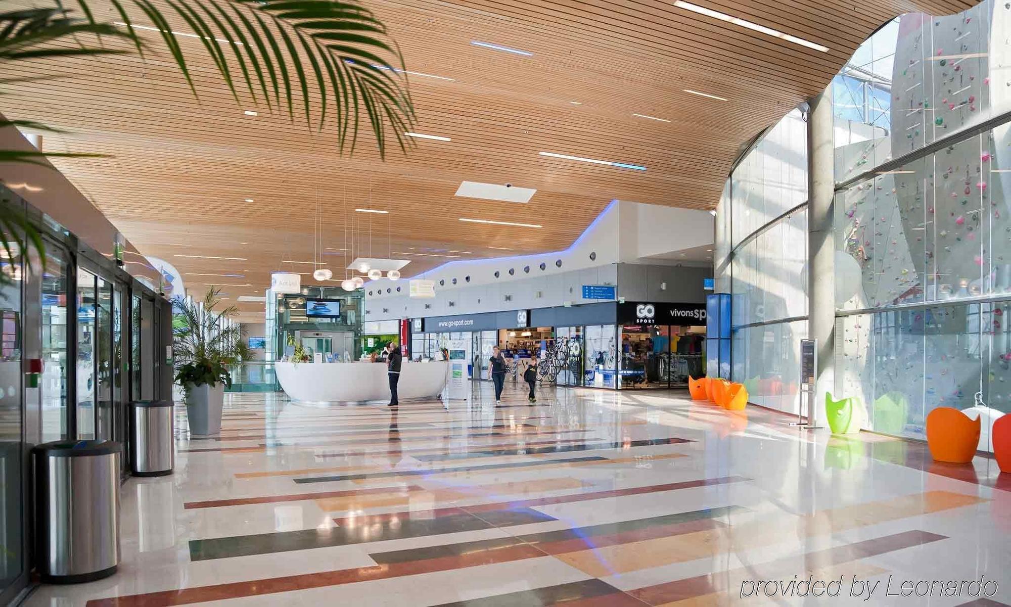 Ibis Styles Saint Julien En Genevois Vitam Неданс Екстериор снимка
