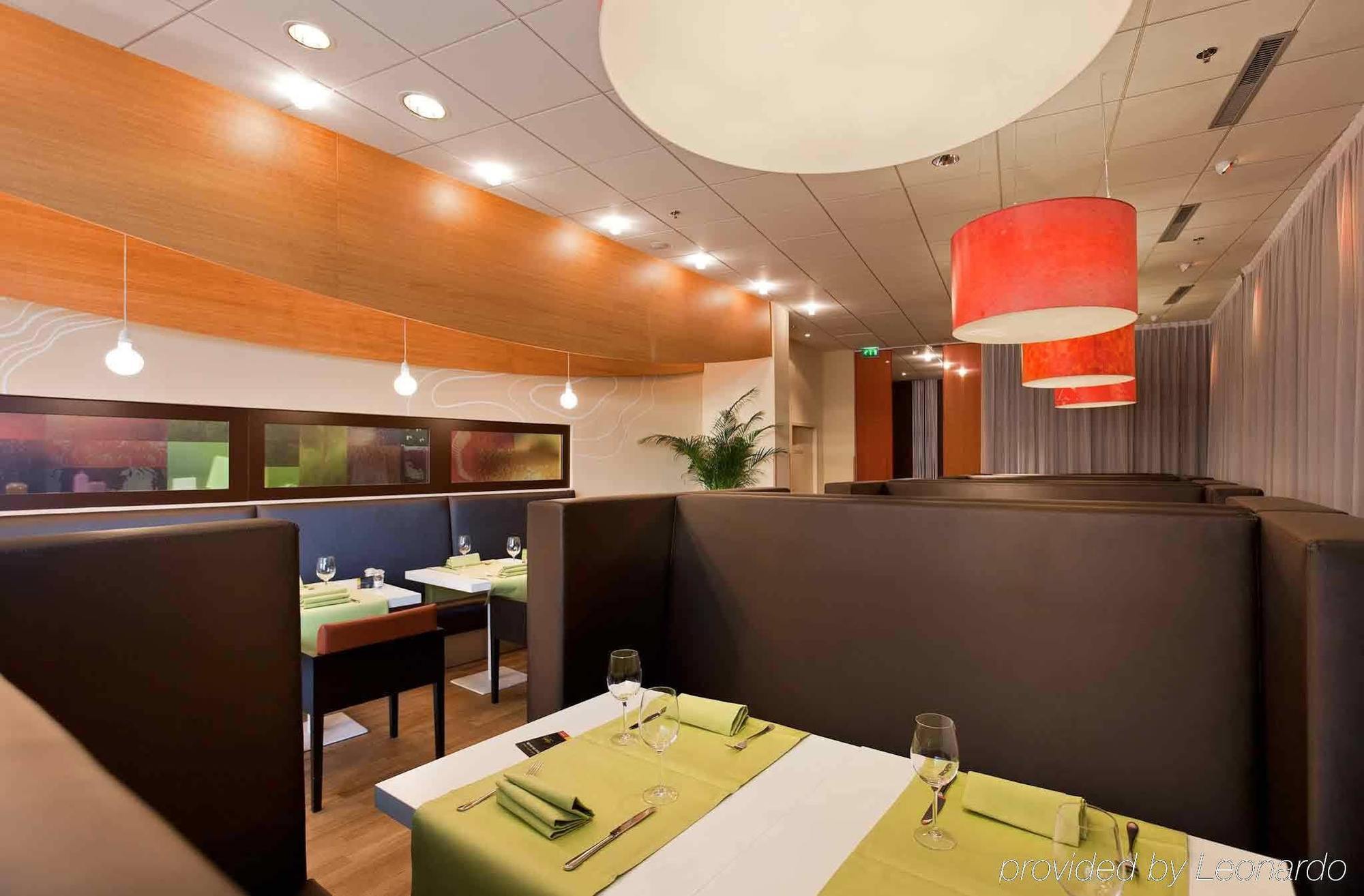 Ibis Styles Saint Julien En Genevois Vitam Неданс Ресторант снимка