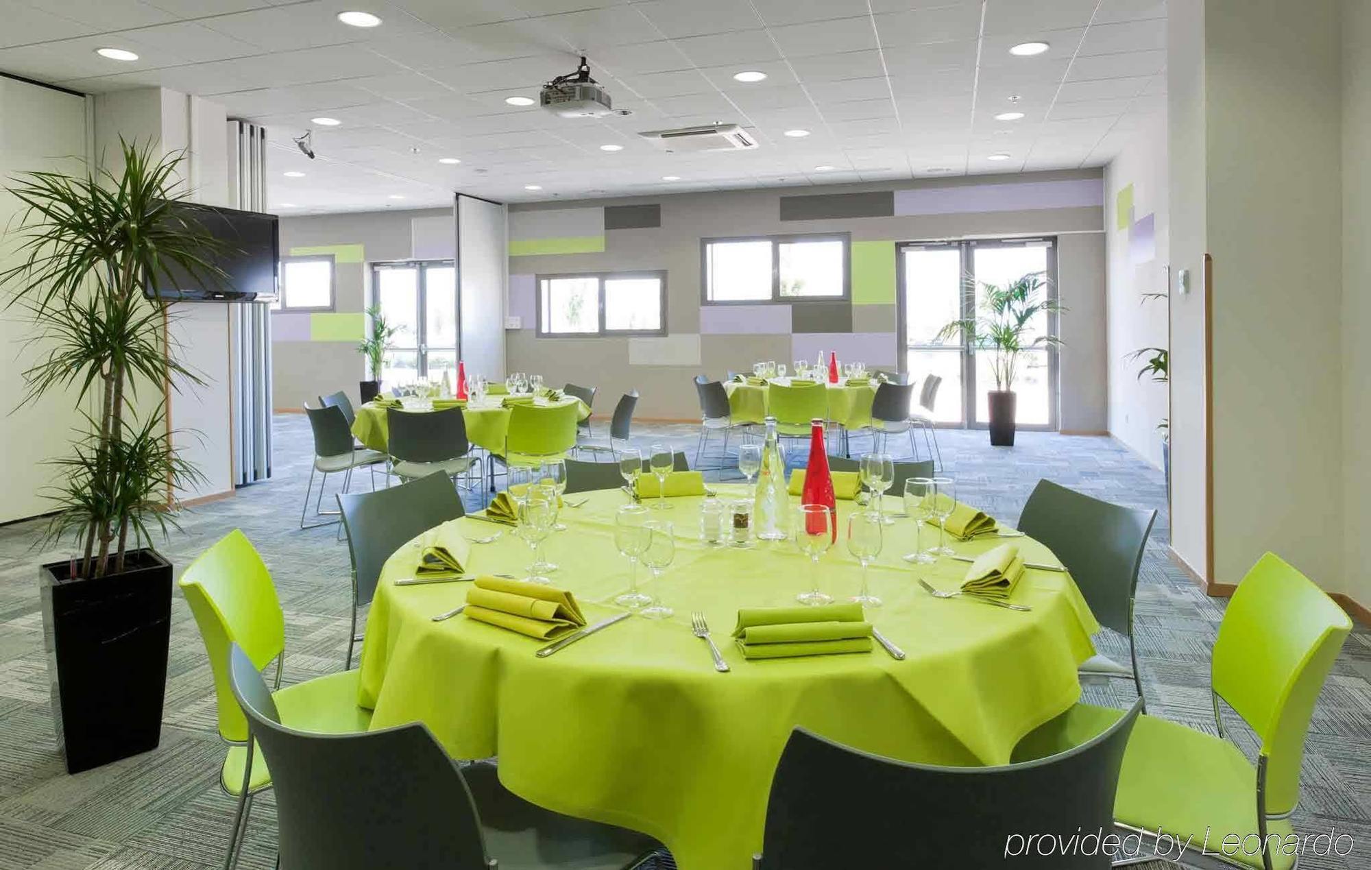 Ibis Styles Saint Julien En Genevois Vitam Неданс Екстериор снимка